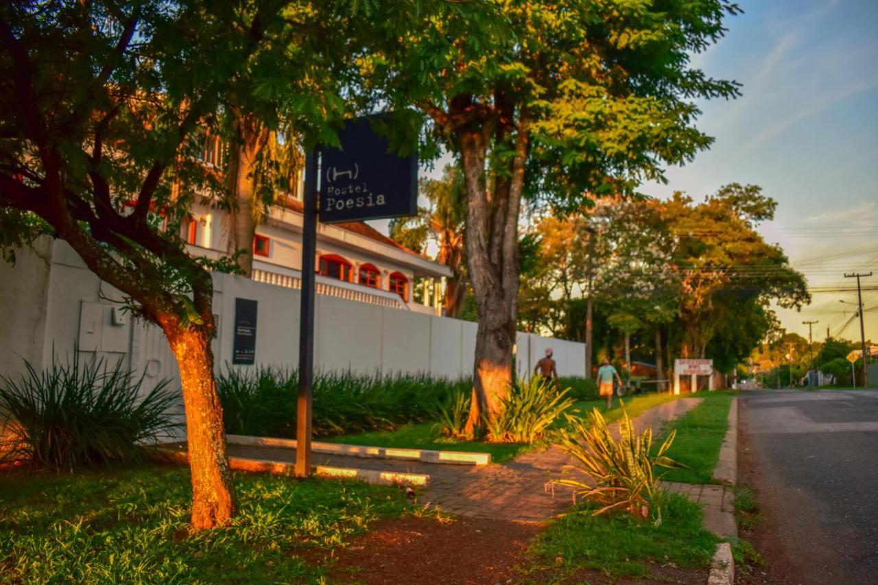 Hostel Poesia Фос ду Игуасу Екстериор снимка